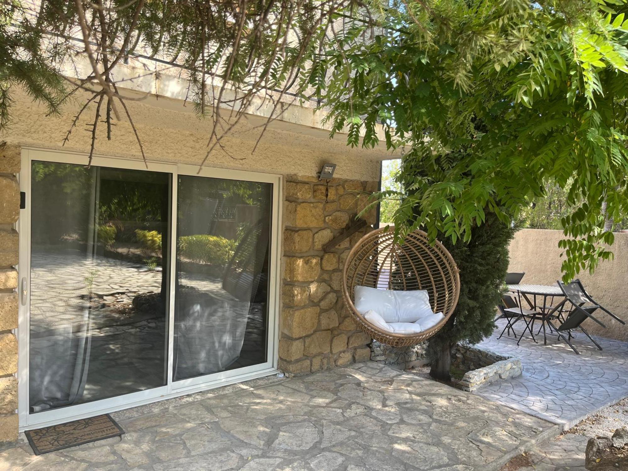 Charmant Logement Avec Un Exterieur Et Un Jacuzzi Lançon-Provence Eksteriør billede